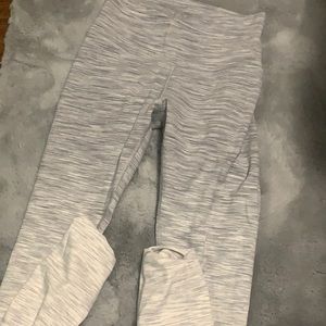 Lulu Lemon wonder under full length size 4